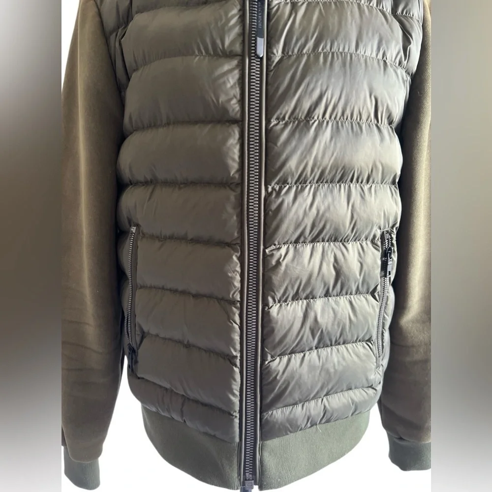 IZAC Men Zipped Vest With United Khaki Hood.